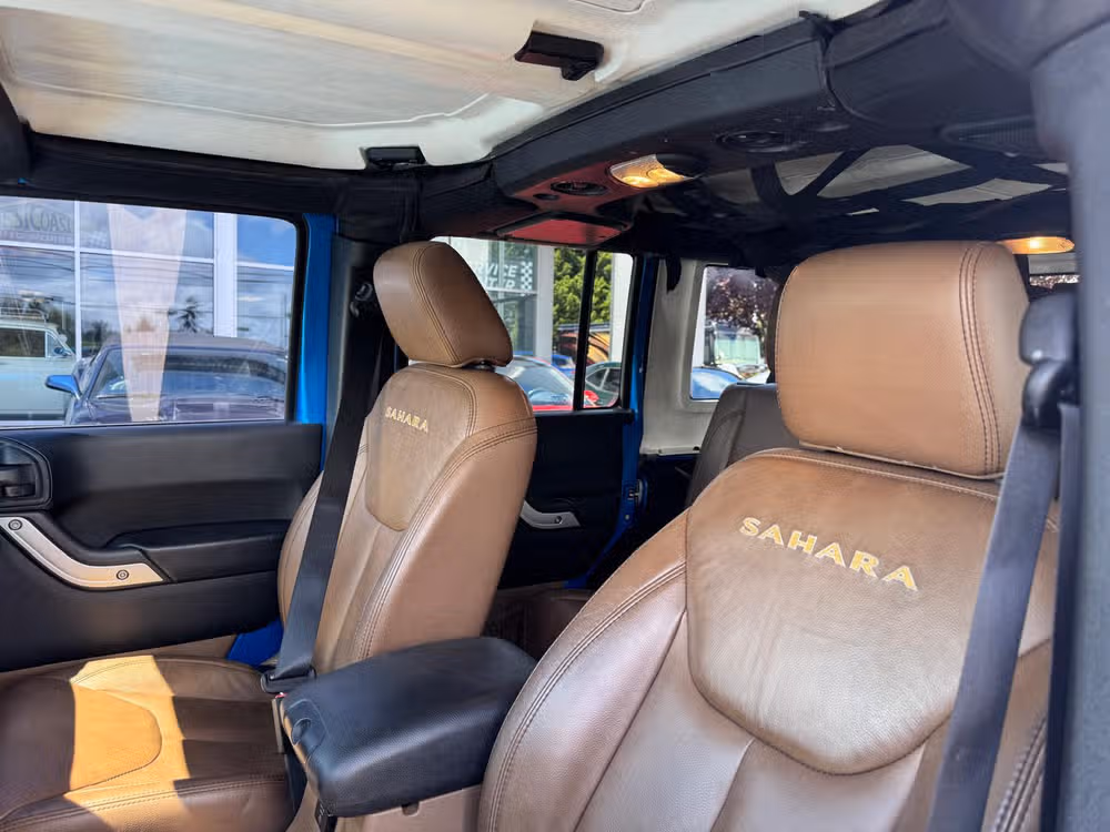 2015 Jeep Wrangler Unlimited Sahara Image 13