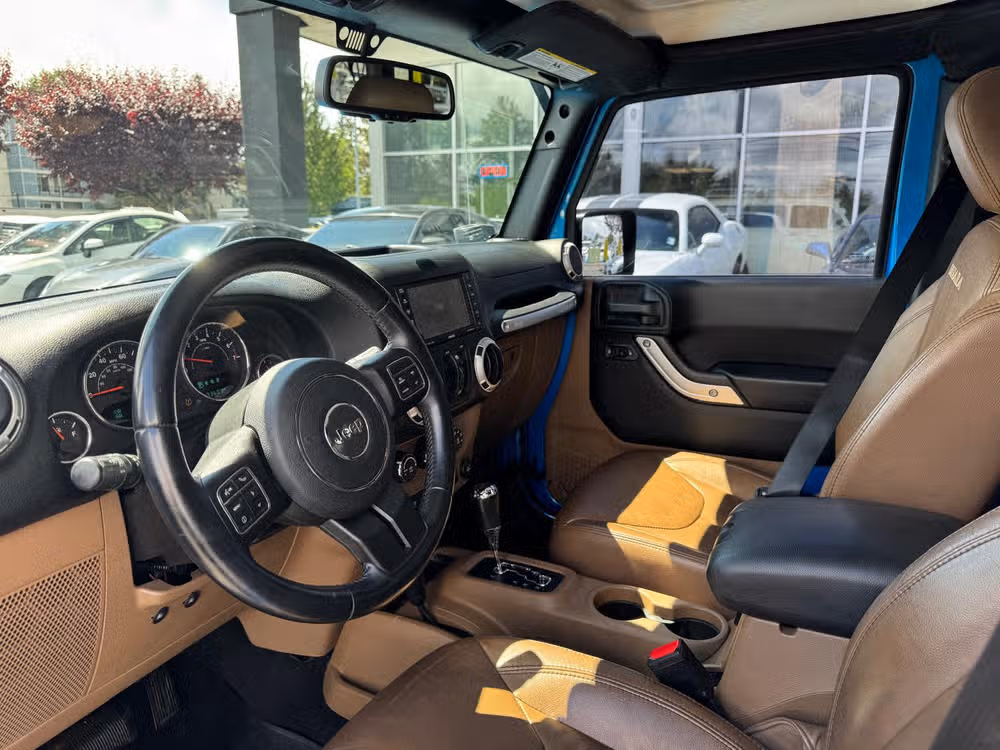 2015 Jeep Wrangler Unlimited Sahara Image 6