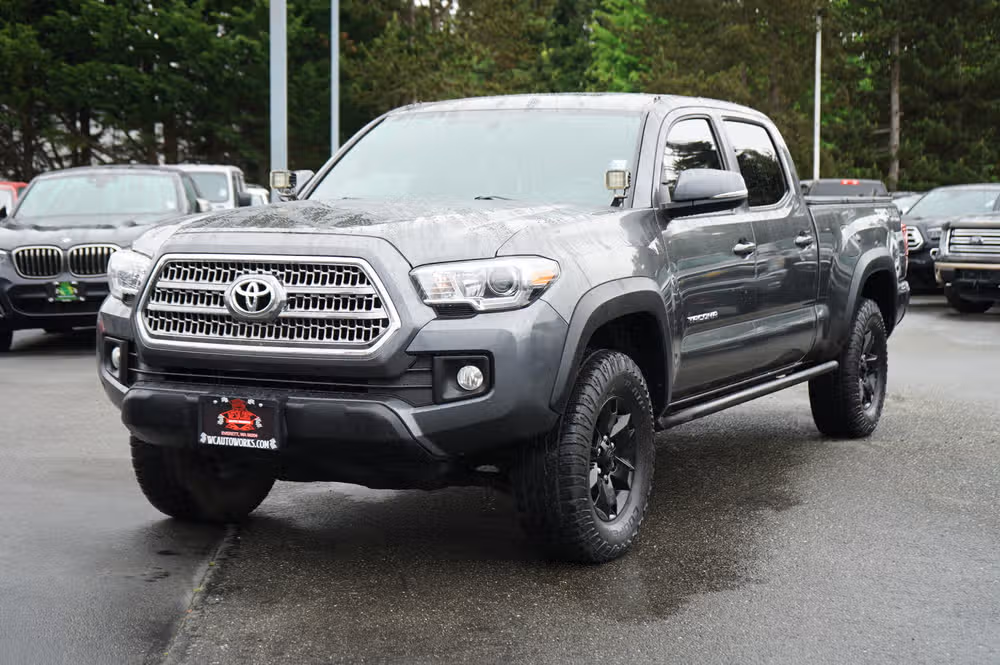 2017 Toyota Tacoma SR5 Double Cab 4x4 V6 Auto LB's photo