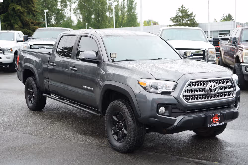 2017 Toyota Tacoma TRD Off-Road Double Cab Image 7