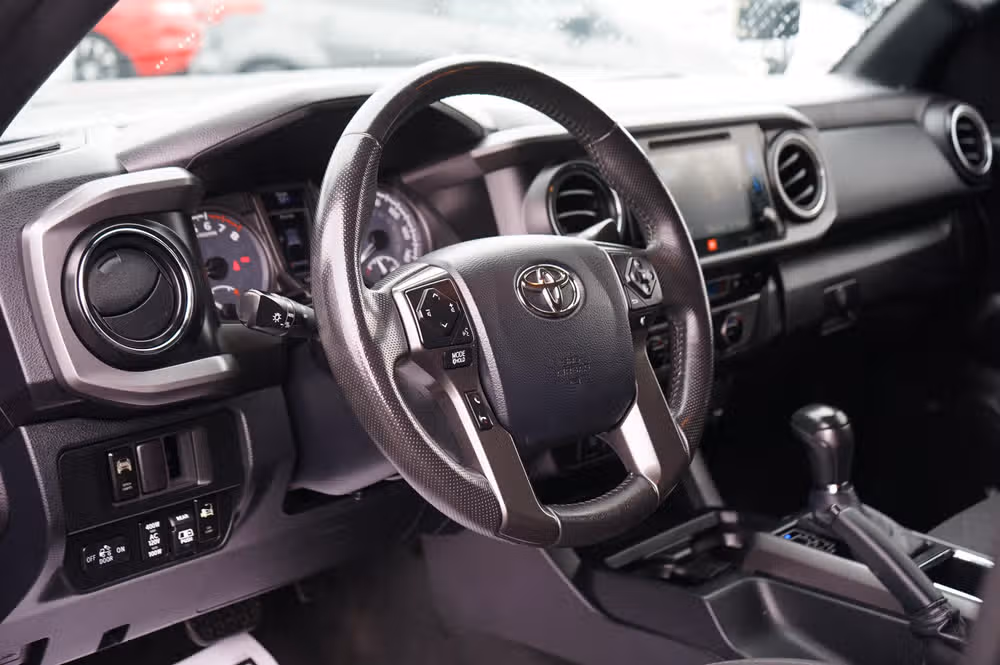 2017 Toyota Tacoma TRD Off-Road Double Cab Image 11
