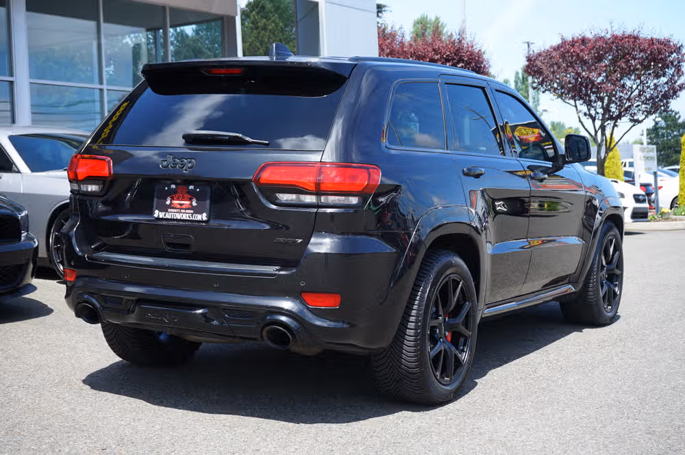2015 Jeep Grand Cherokee SRT Image 5