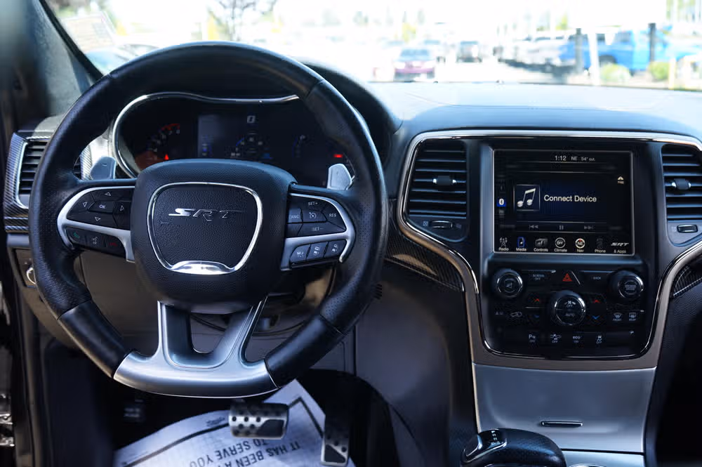 2015 Jeep Grand Cherokee SRT Image 20