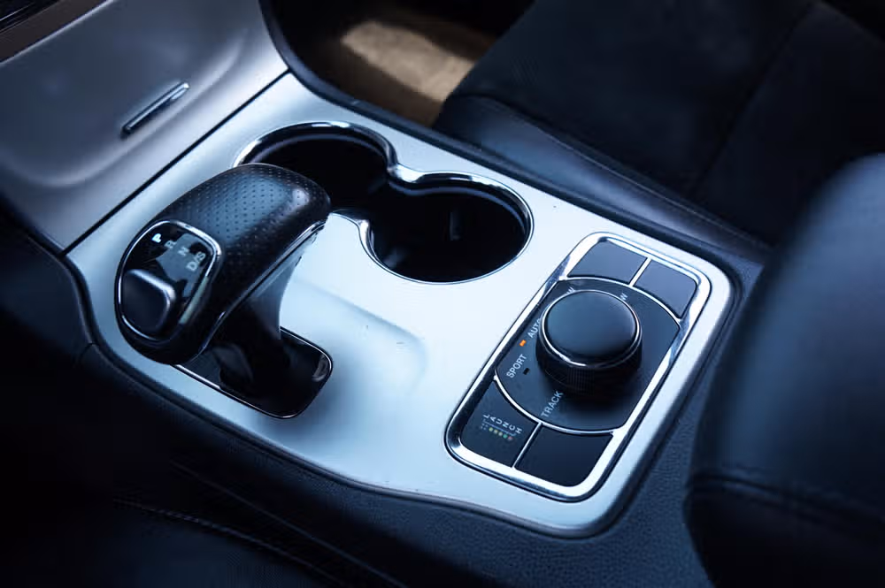 2015 Jeep Grand Cherokee SRT Image 22