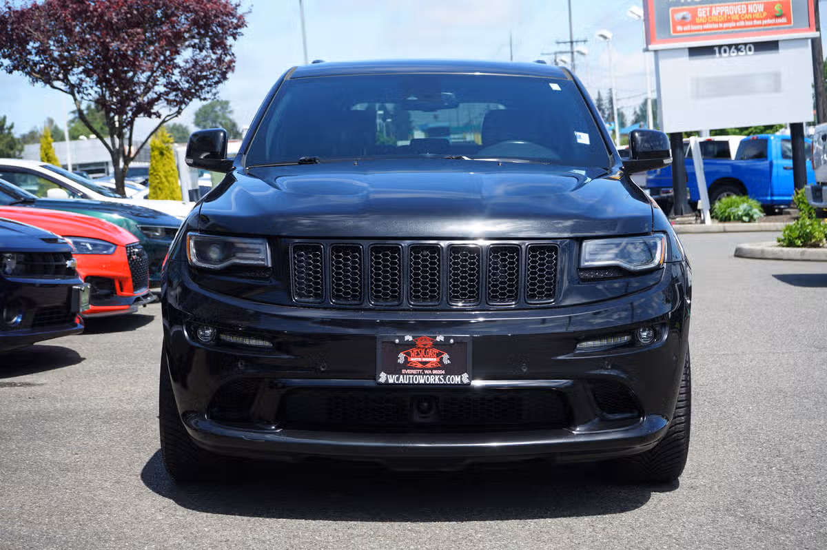 2015 Jeep Grand Cherokee SRT Image 8