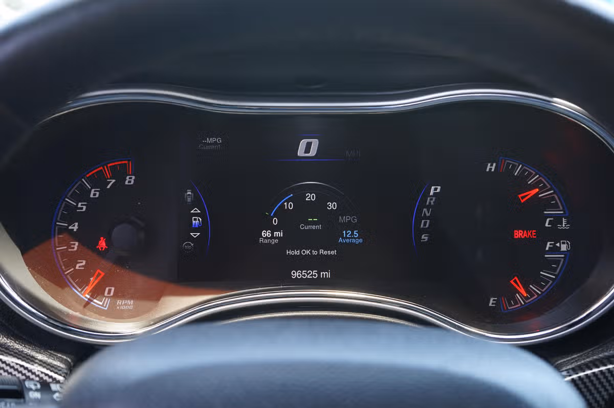 2015 Jeep Grand Cherokee SRT Image 21