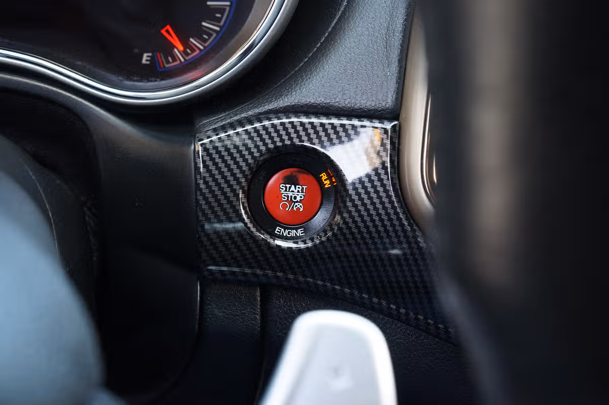 2015 Jeep Grand Cherokee SRT Image 27