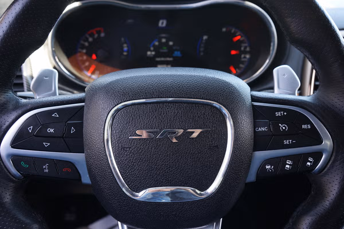 2015 Jeep Grand Cherokee SRT Image 28
