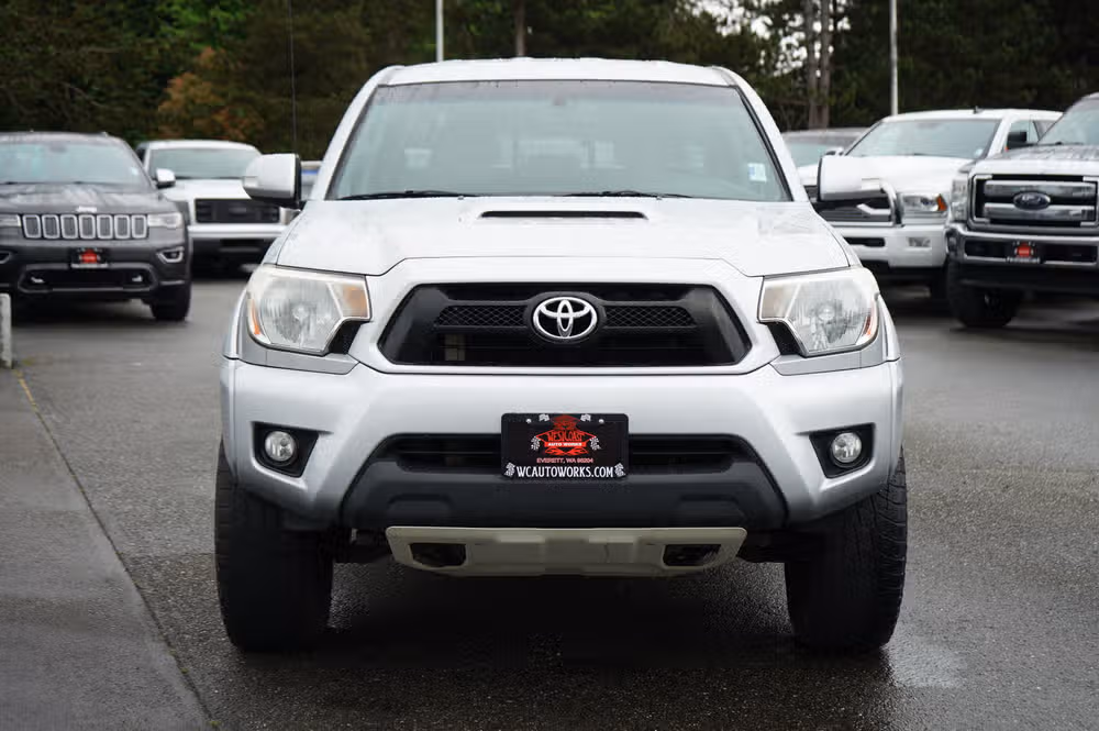 2013 Toyota Tacoma V6 Double Cab Image 8