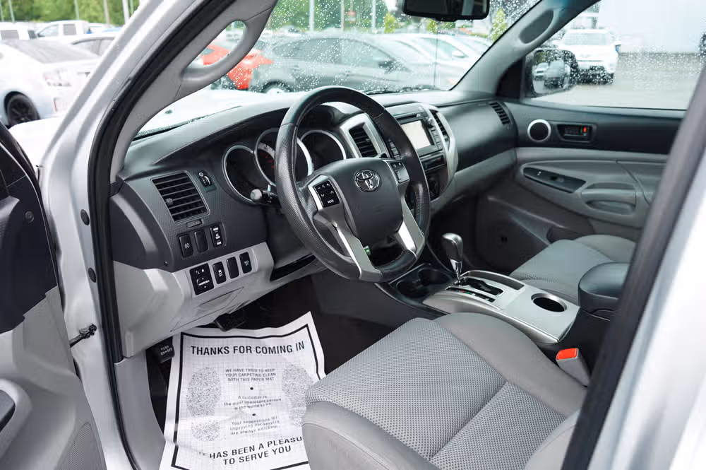 2013 Toyota Tacoma V6 Double Cab Image 11