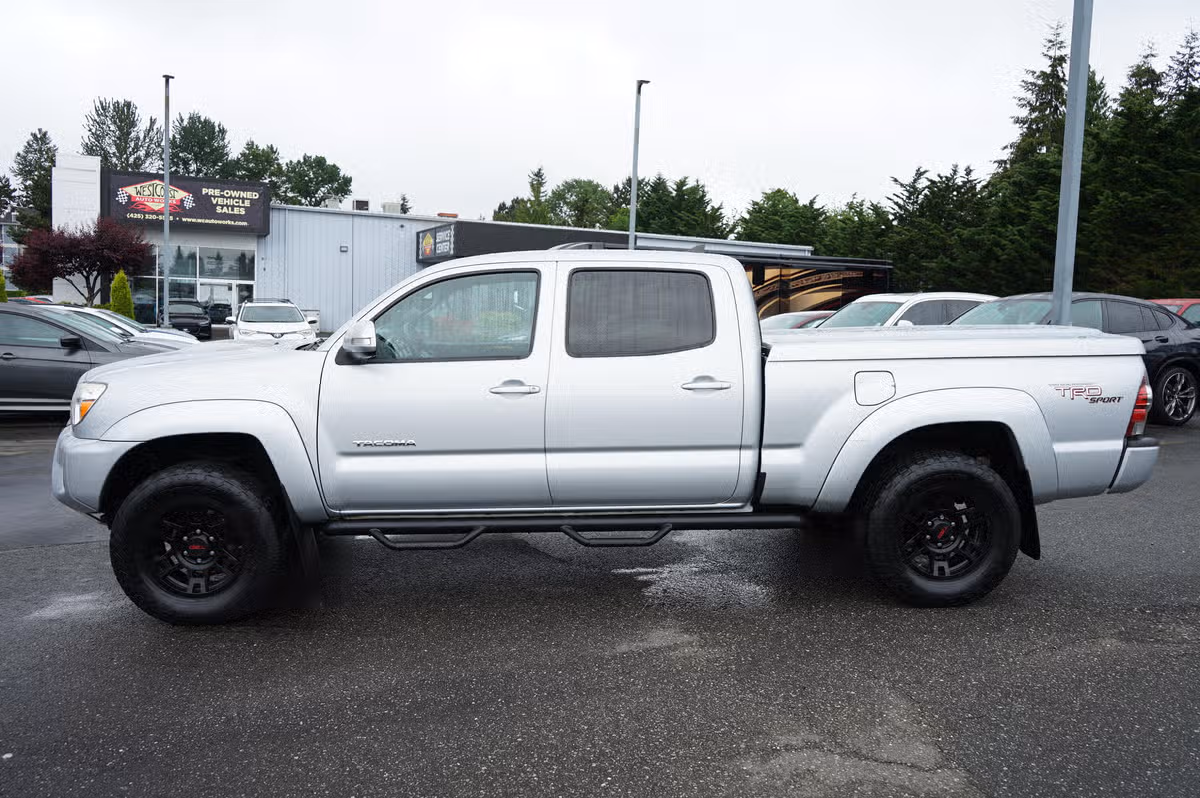 2013 Toyota Tacoma V6 Double Cab Image 2