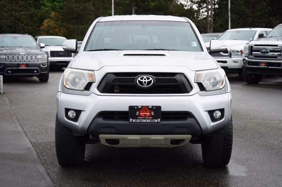2013 Toyota Tacoma V6 Double Cab Image 8