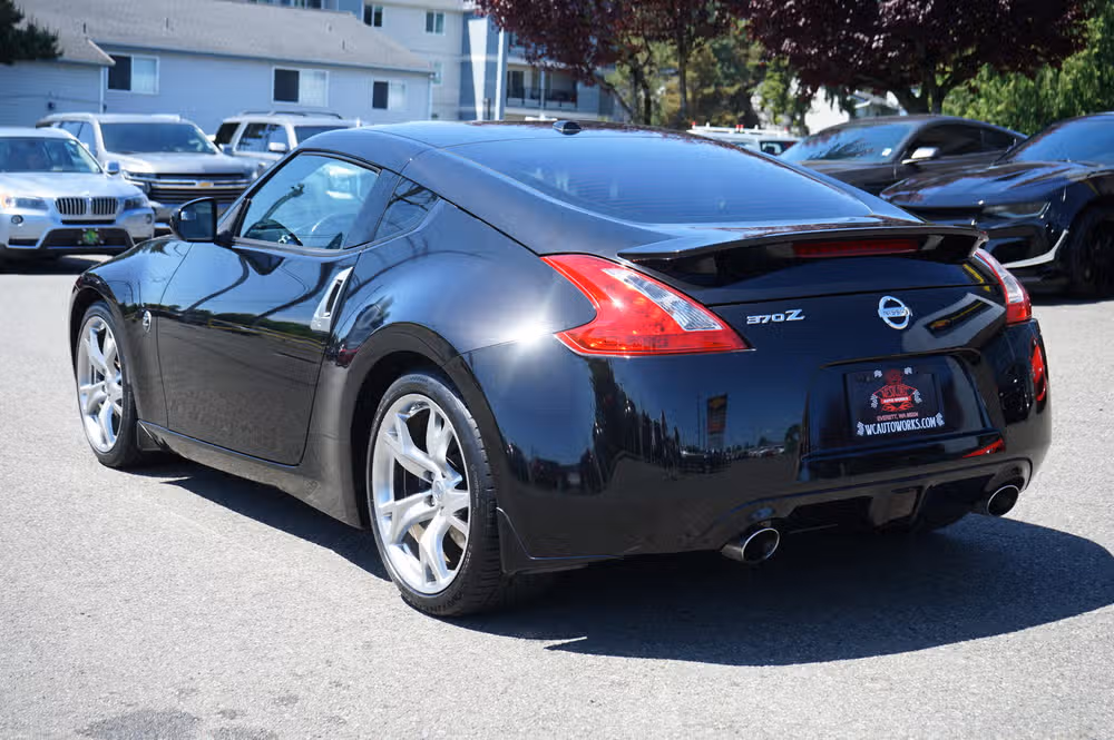 2011 Nissan 370Z TOURING COUPE 2D Image 3