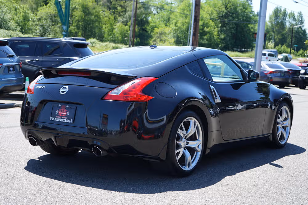 2011 Nissan 370Z TOURING COUPE 2D Image 5