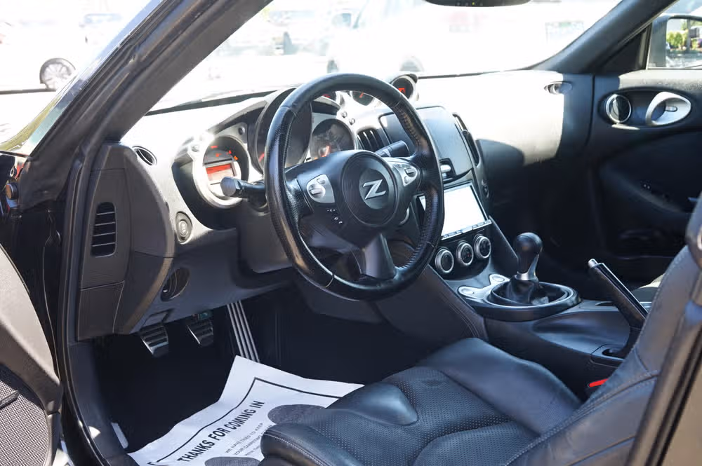 2011 Nissan 370Z TOURING COUPE 2D Image 12