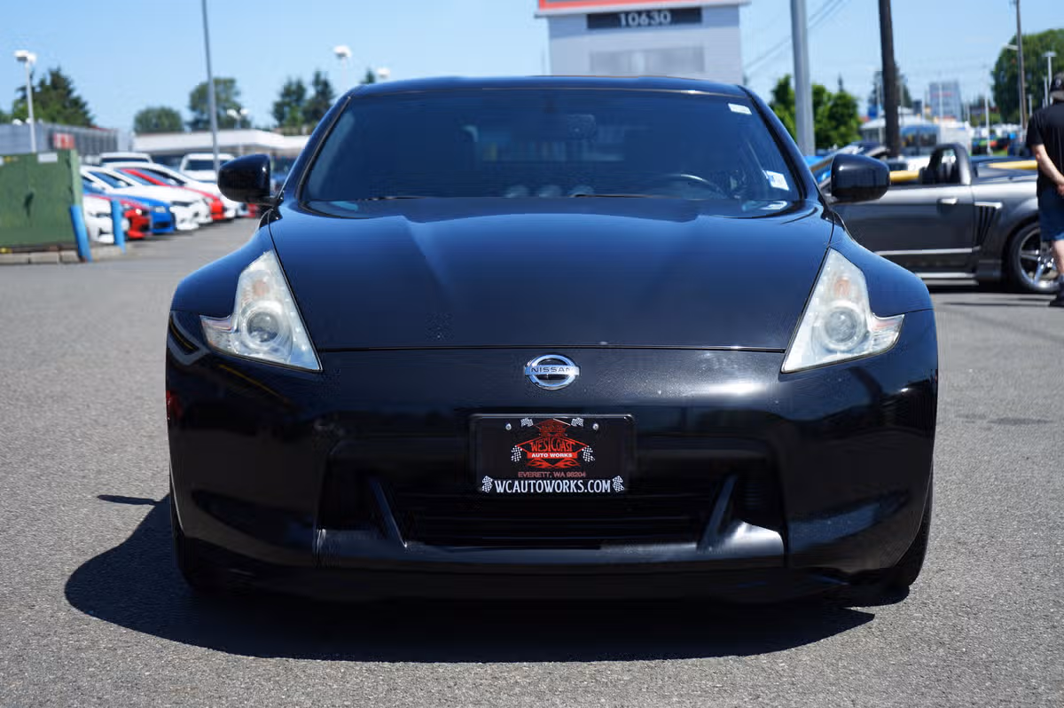 2011 Nissan 370Z TOURING COUPE 2D Image 8