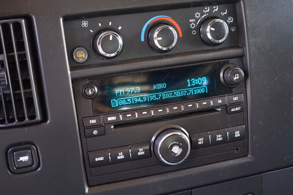 2012 Chevrolet Express 2500 Cargo Image 15