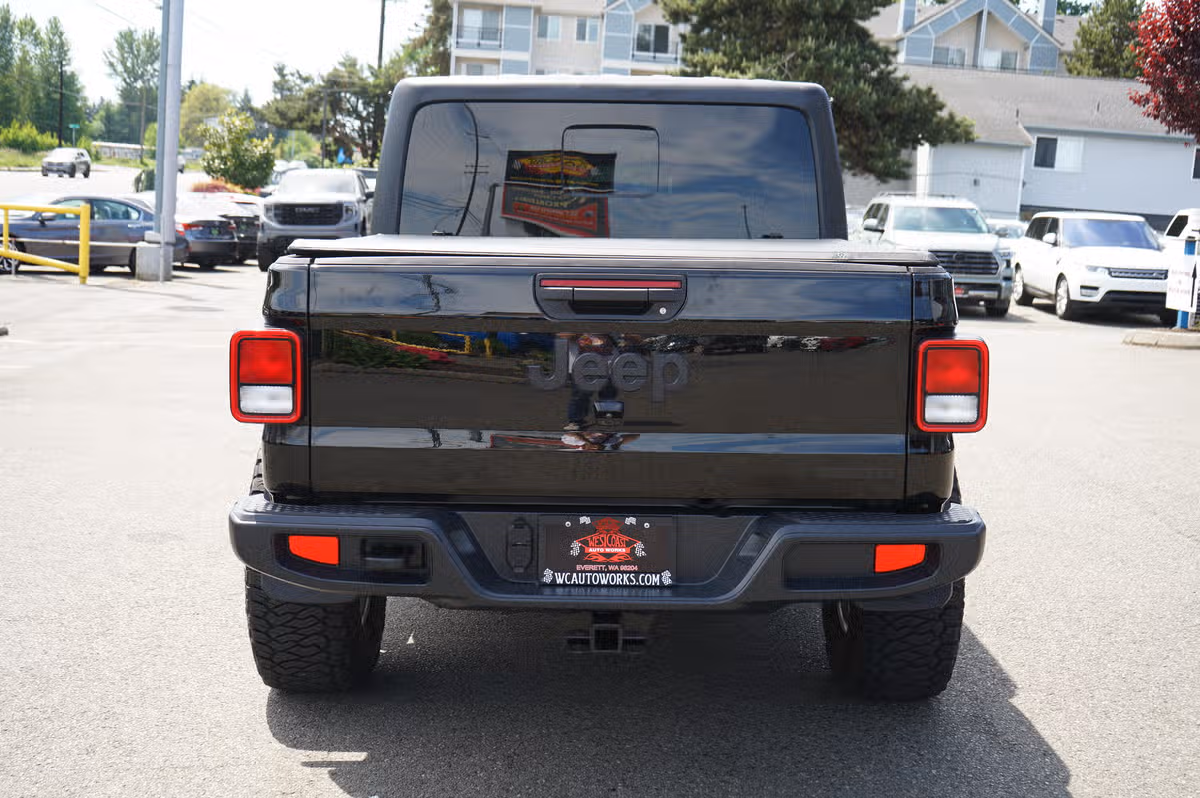 2020 Jeep Gladiator SPORT S PICKUP 4D 5 FT Crew Cab Image 4