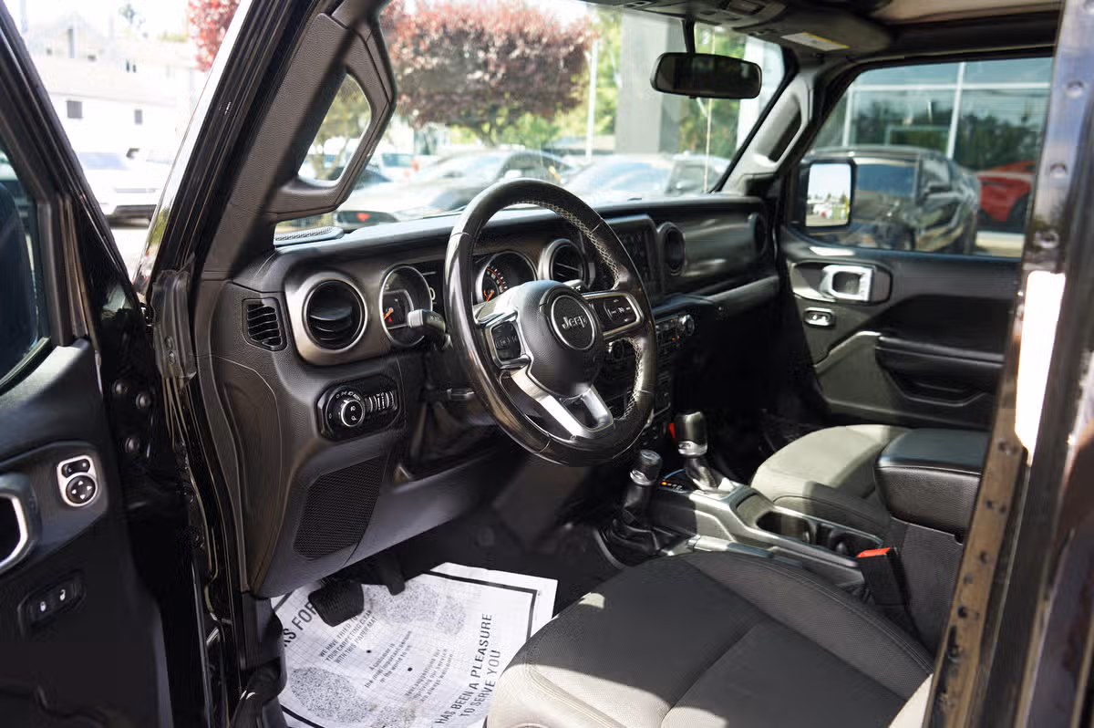 2020 Jeep Gladiator SPORT S PICKUP 4D 5 FT Crew Cab Image 11