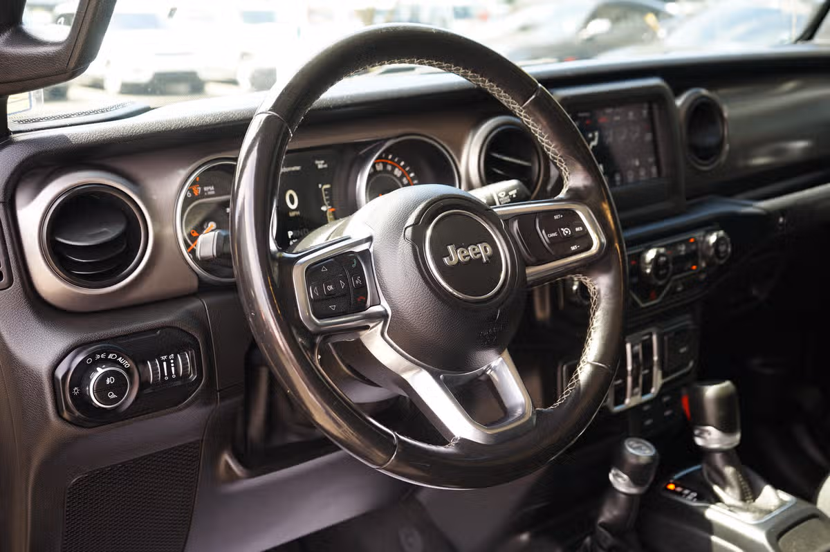 2020 Jeep Gladiator SPORT S PICKUP 4D 5 FT Crew Cab Image 13