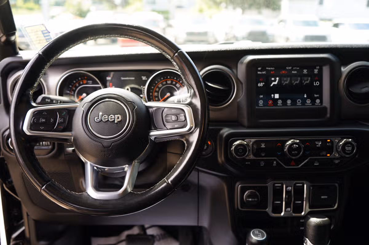 2020 Jeep Gladiator SPORT S PICKUP 4D 5 FT Crew Cab Image 15