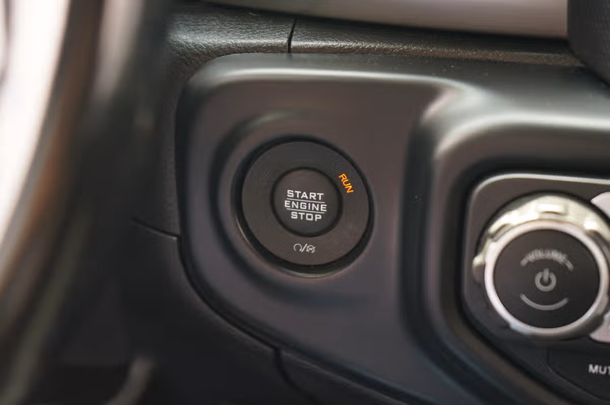 2020 Jeep Gladiator SPORT S PICKUP 4D 5 FT Crew Cab Image 18
