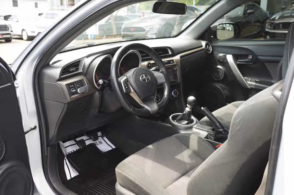 2014 Scion tC 10 Series Image 17