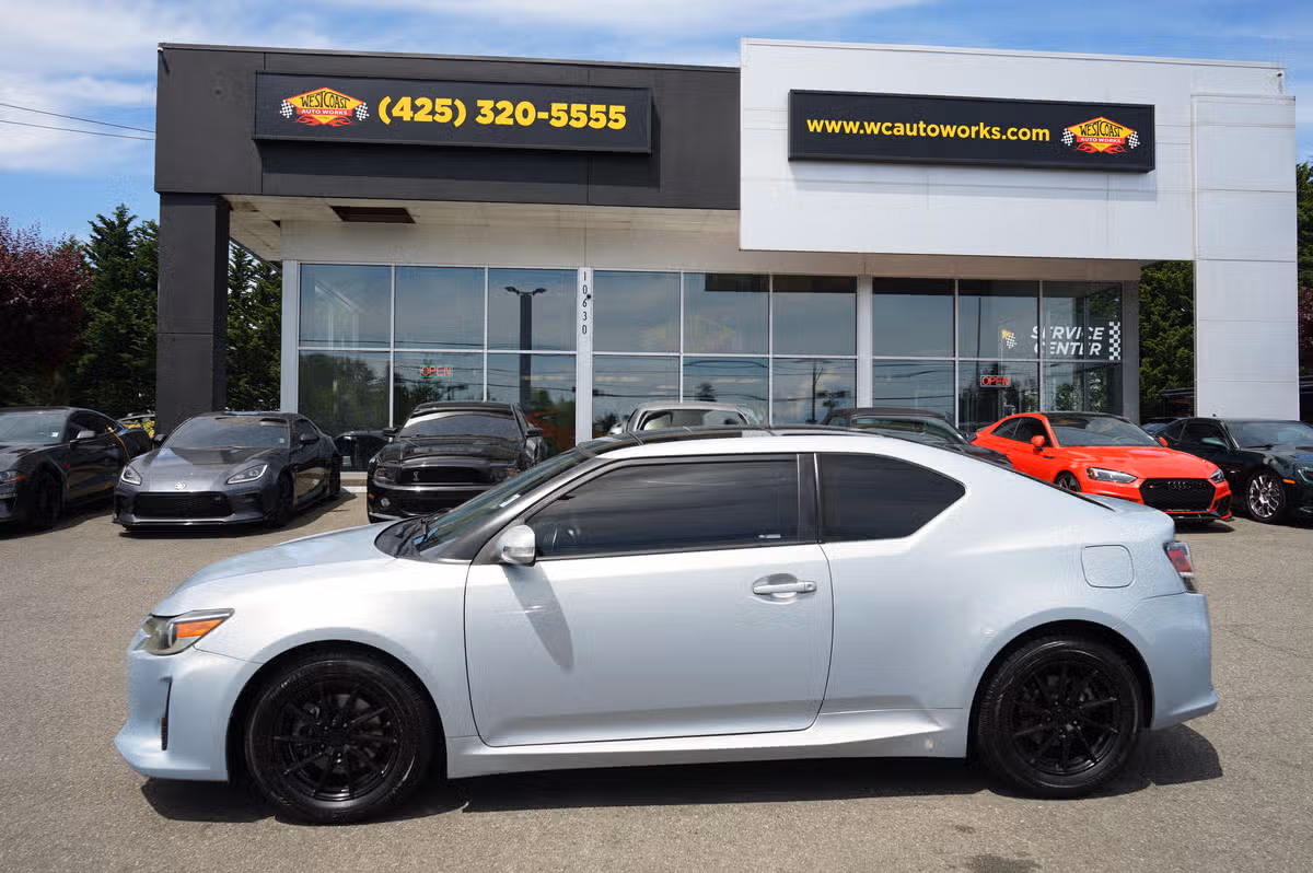 2014 Scion tC 10 Series Image 2