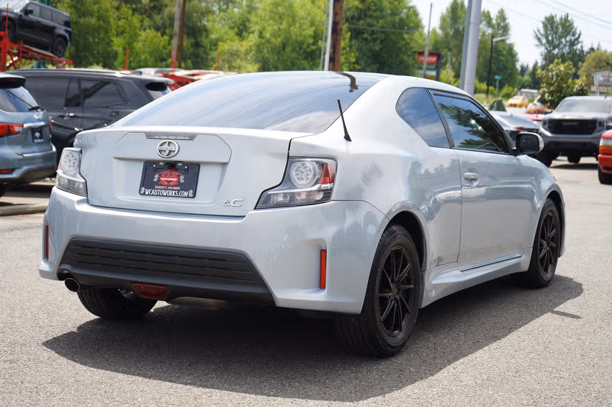 2014 Scion tC 10 Series Image 5