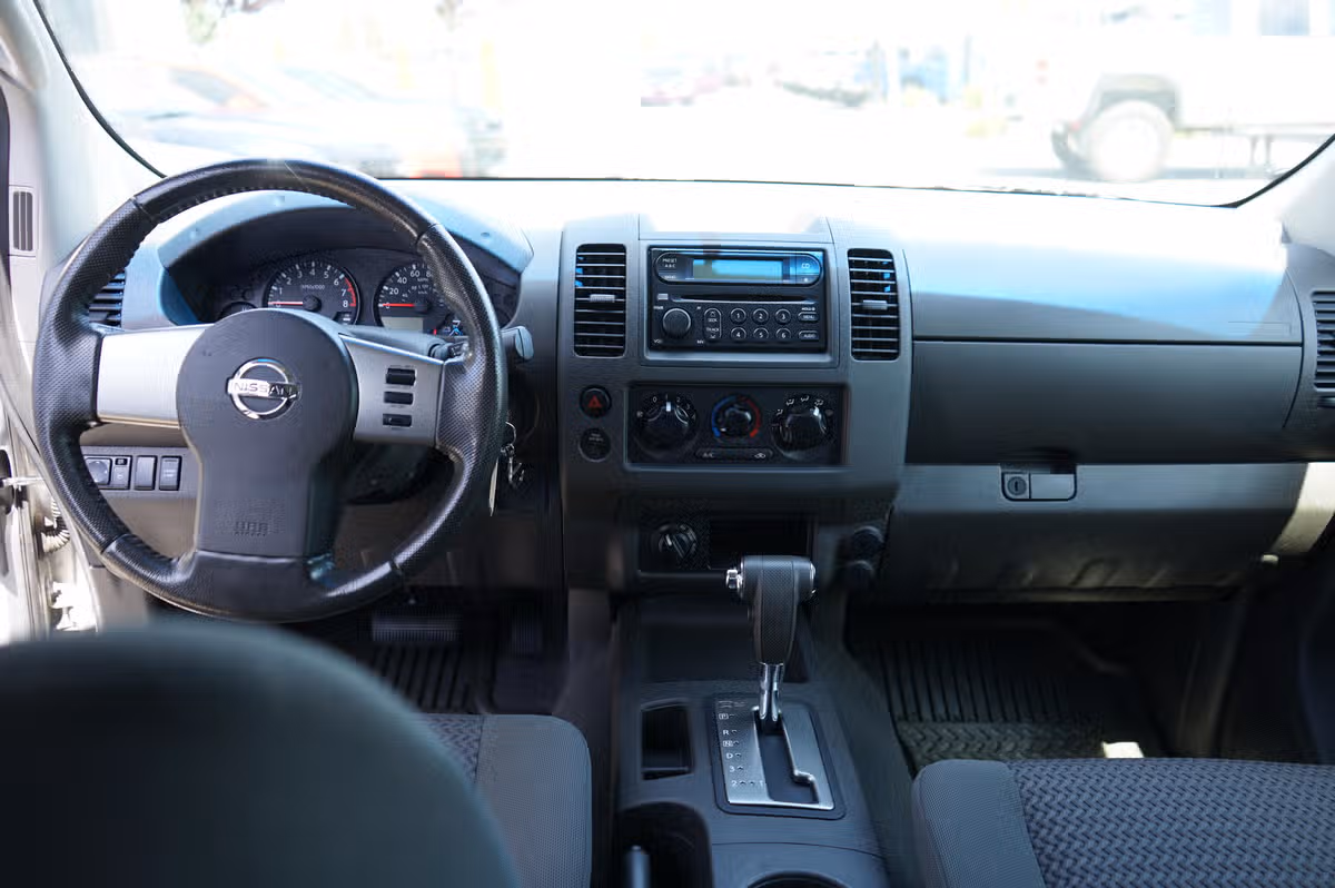 2007 Nissan Frontier SE PICKUP 2D 6 FT King Cab Image 11
