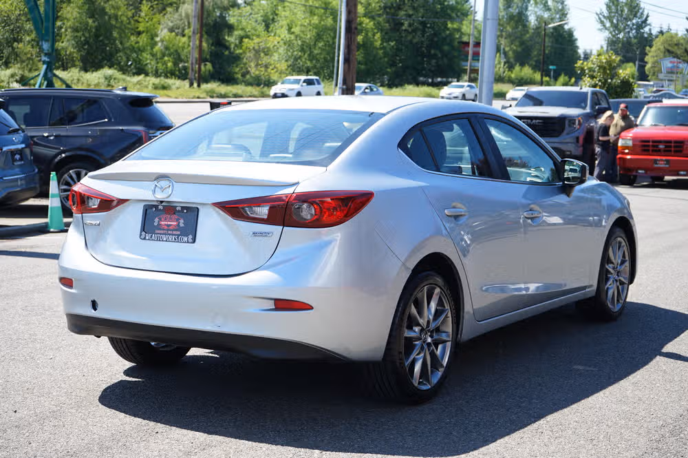 2018 Mazda 3 Touring Image 5