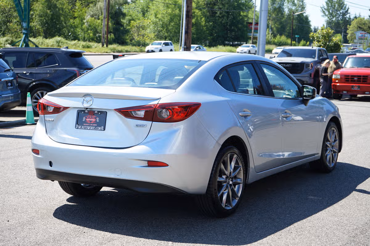 2018 Mazda 3 Touring Image 5