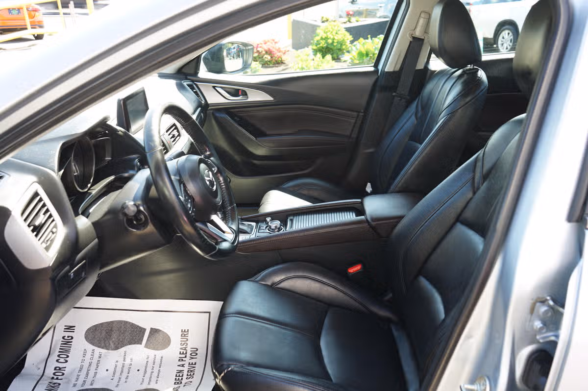 2018 Mazda 3 Touring Image 12