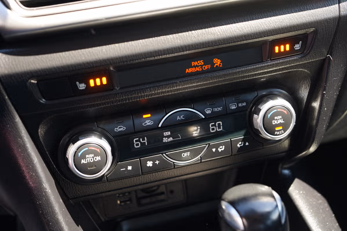 2018 Mazda 3 Touring Image 17