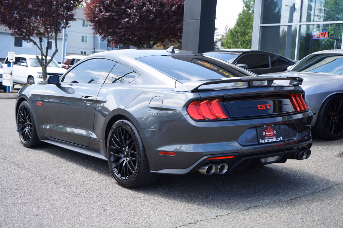 2020 Ford Mustang GT Premium Image 3