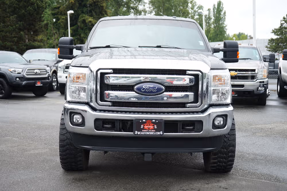 2015 Ford F-350 Super Duty LARIAT PICKUP 4D 8 FT Crew Cab Image 2