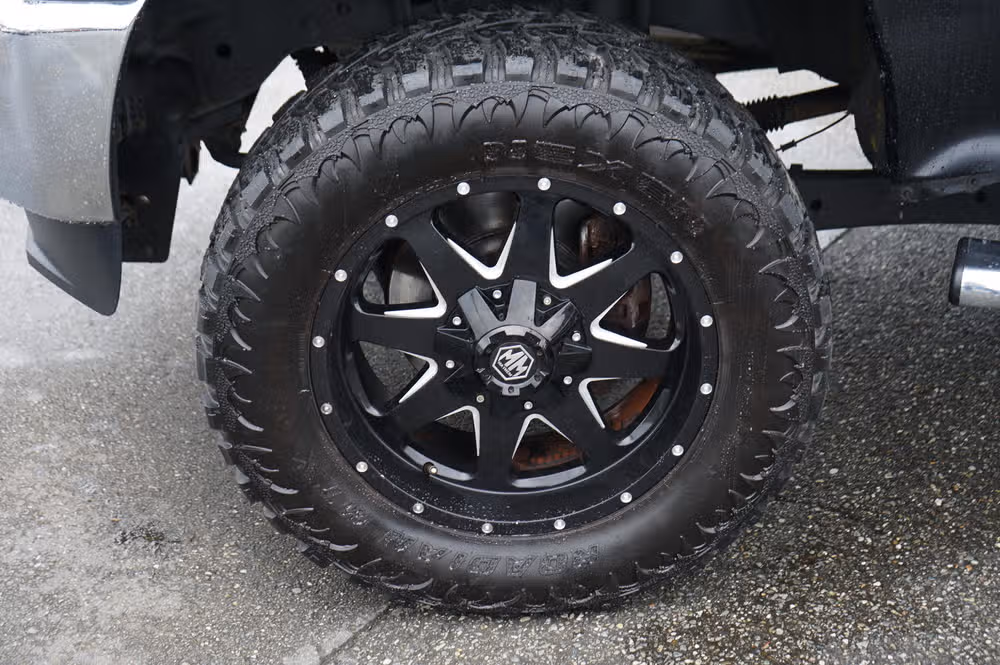 2015 Ford F-350 Super Duty LARIAT PICKUP 4D 8 FT Crew Cab Image 9