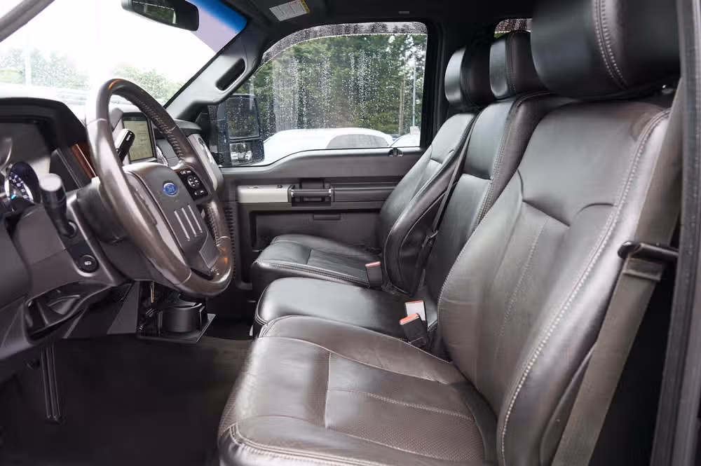 2015 Ford F-350 Super Duty LARIAT PICKUP 4D 8 FT Crew Cab Image 15