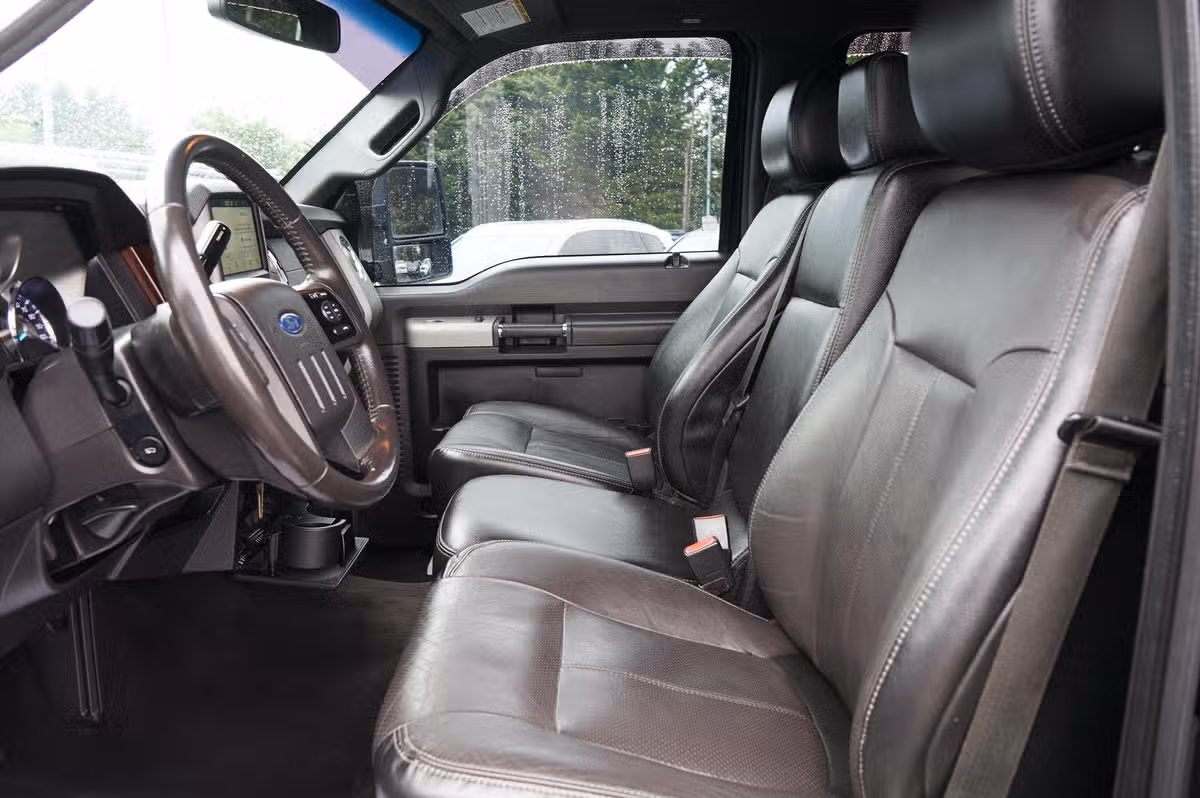 2015 Ford F-350 Super Duty LARIAT PICKUP 4D 8 FT Crew Cab Image 15