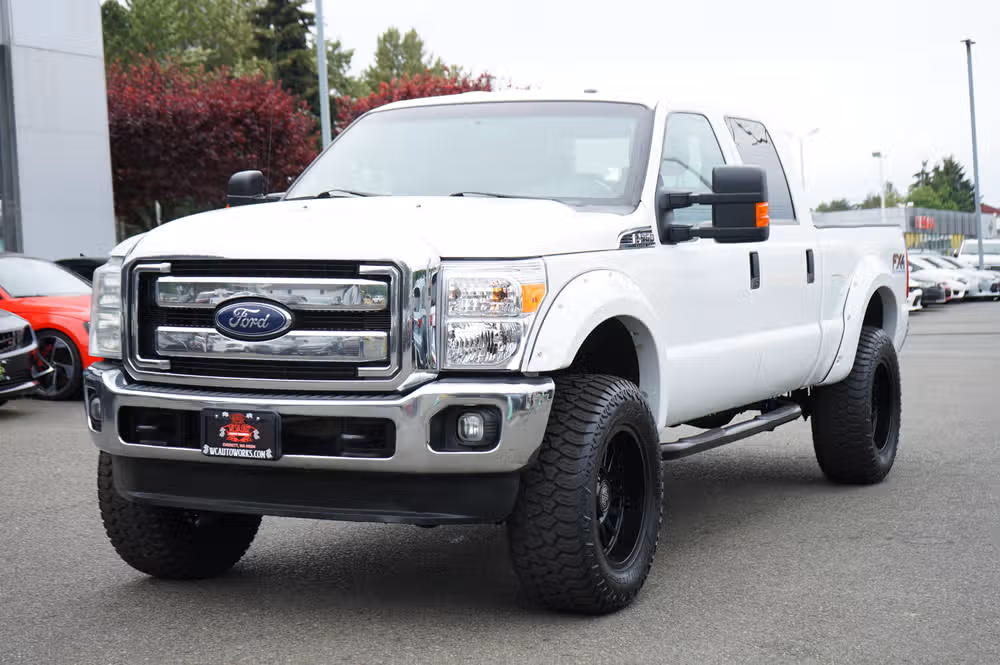 2016 Ford F-250 XLT 4x4 Crew Cab 156 in's photo
