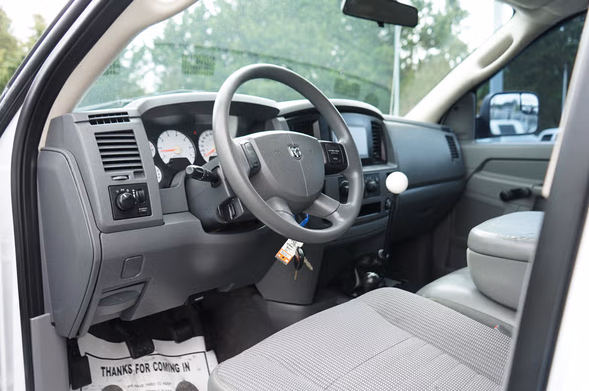 2007 Dodge Ram 2500 ST PICKUP 4D 6 1/4 F Quad Cab Image 11