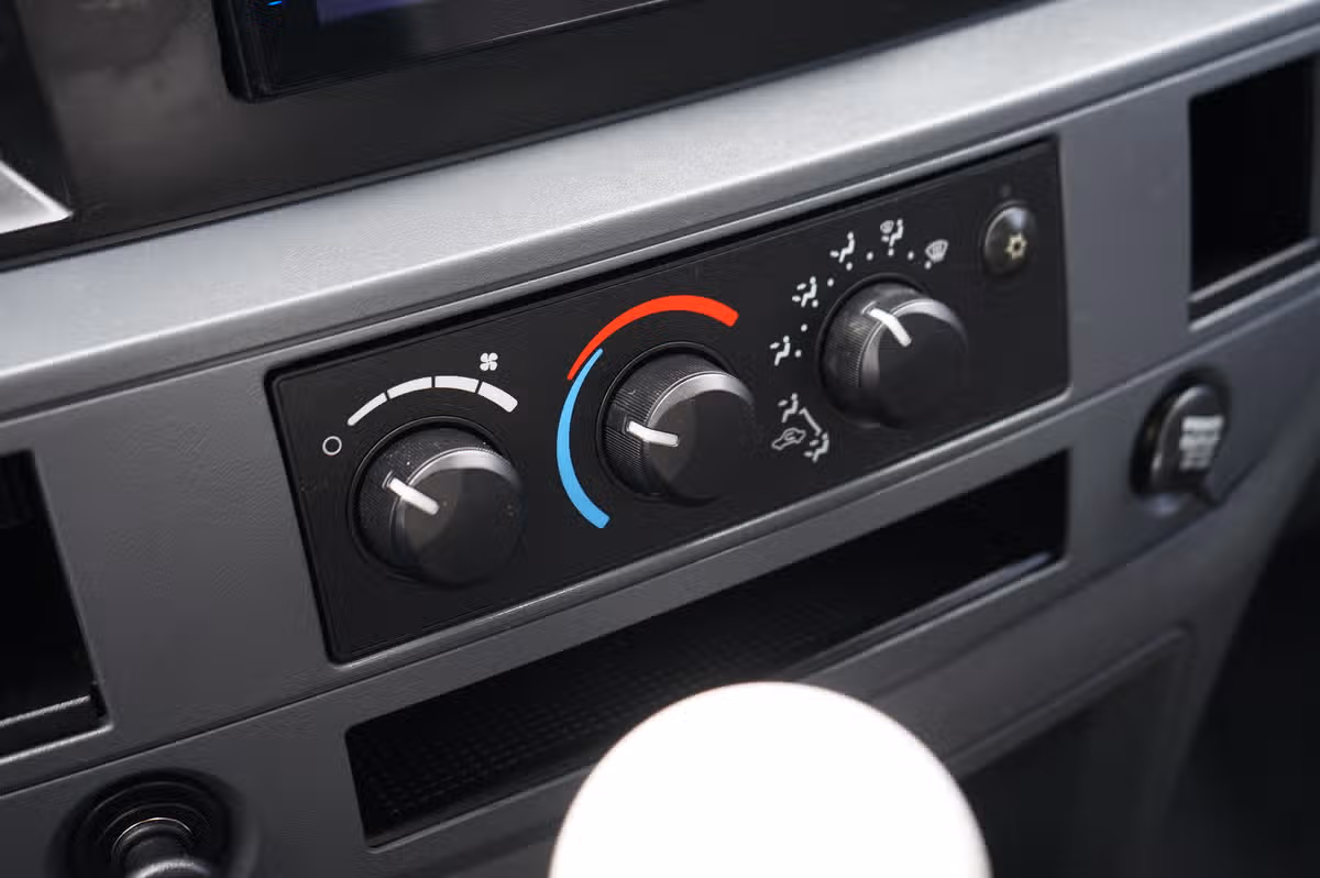 2007 Dodge Ram 2500 ST PICKUP 4D 6 1/4 F Quad Cab Image 16