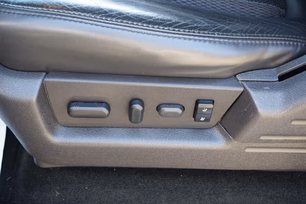 2012 Ford F-150 SVT Raptor SuperCrew Image 15