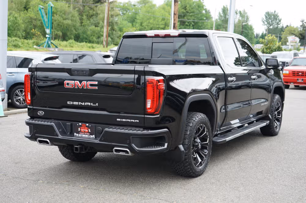 2020 GMC Sierra 1500 Denali Crew Cab Image 5