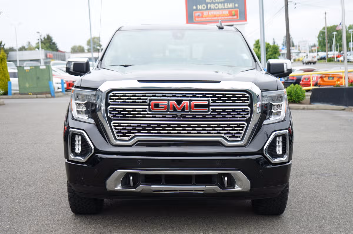 2020 GMC Sierra 1500 Denali Crew Cab Image 8