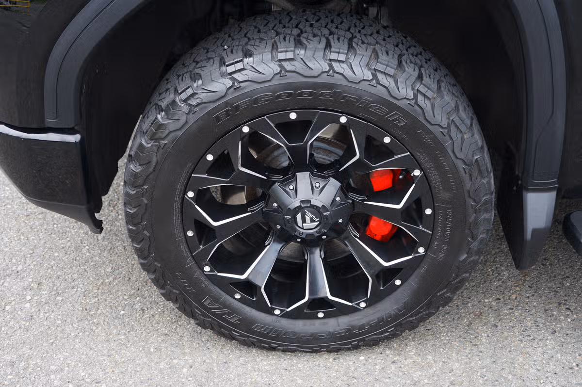 2020 GMC Sierra 1500 Denali Crew Cab Image 9