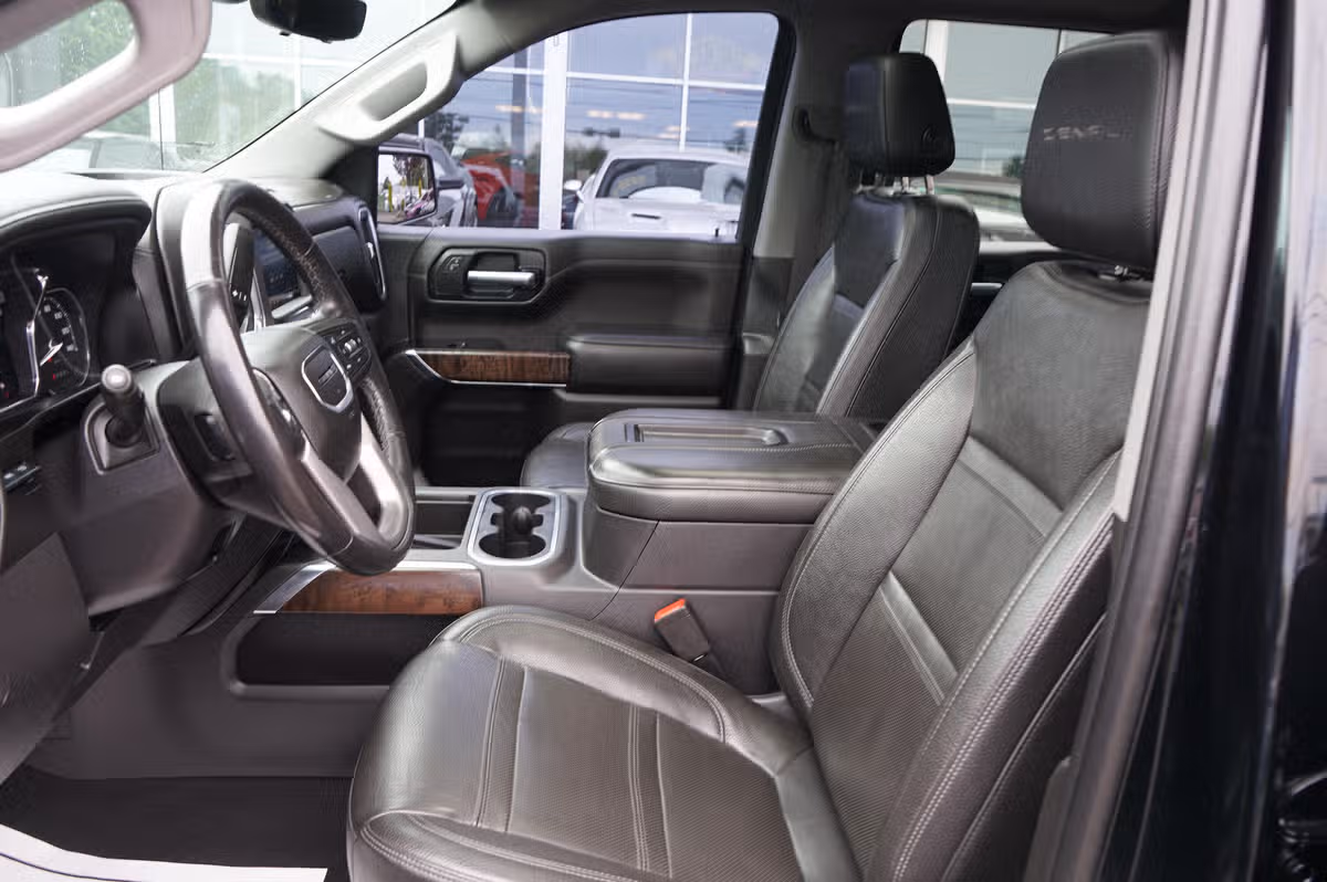 2020 GMC Sierra 1500 Denali Crew Cab Image 13