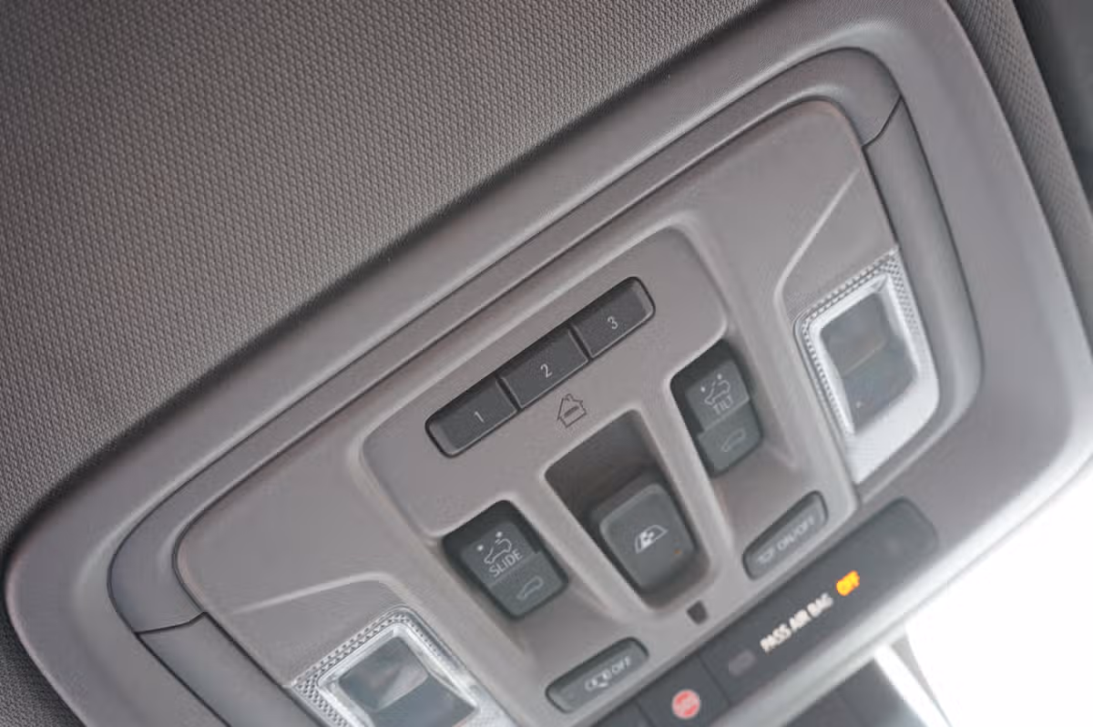 2020 GMC Sierra 1500 Denali Crew Cab Image 26
