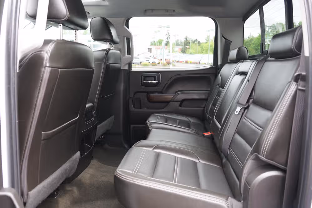 2018 GMC Sierra 3500HD DENALI PICKUP 4D 6 1/2 FT Crew Cab Image 19