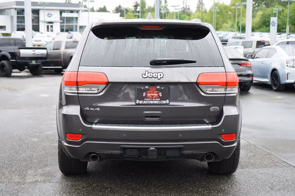 2017 Jeep Grand Cherokee Overland Image 4